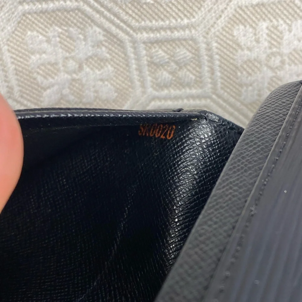 Authentic Louis Vuitton Black Epi Leather Wallet - Picture 10 of 12